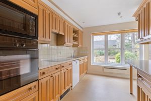 Kitchen- click for photo gallery